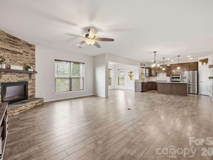 12412 Current Drive, Charlotte, NC 28278.  MLS# CAR4353698, YatesRealty ID 12135. 