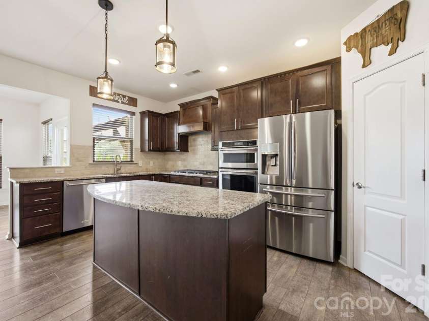 12412 Current Drive, Charlotte, NC 28278.  MLS# CAR4353698, YatesRealty ID 12135. 
