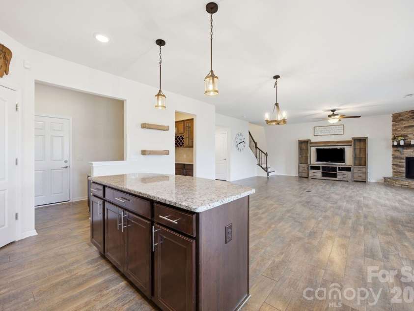 12412 Current Drive, Charlotte, NC 28278.  MLS# CAR4353698, YatesRealty ID 12135. 