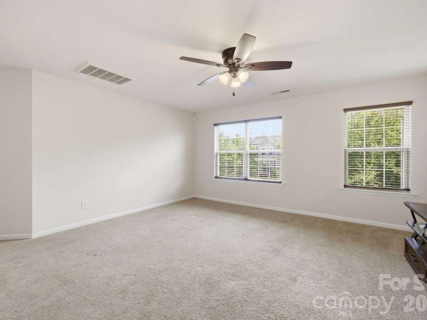 12412 Current Drive, Charlotte, NC 28278.  MLS# CAR4353698, YatesRealty ID 12135. 