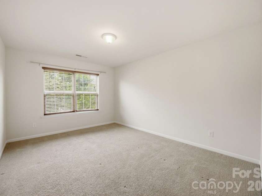 12412 Current Drive, Charlotte, NC 28278.  MLS# CAR4353698, YatesRealty ID 12135. 