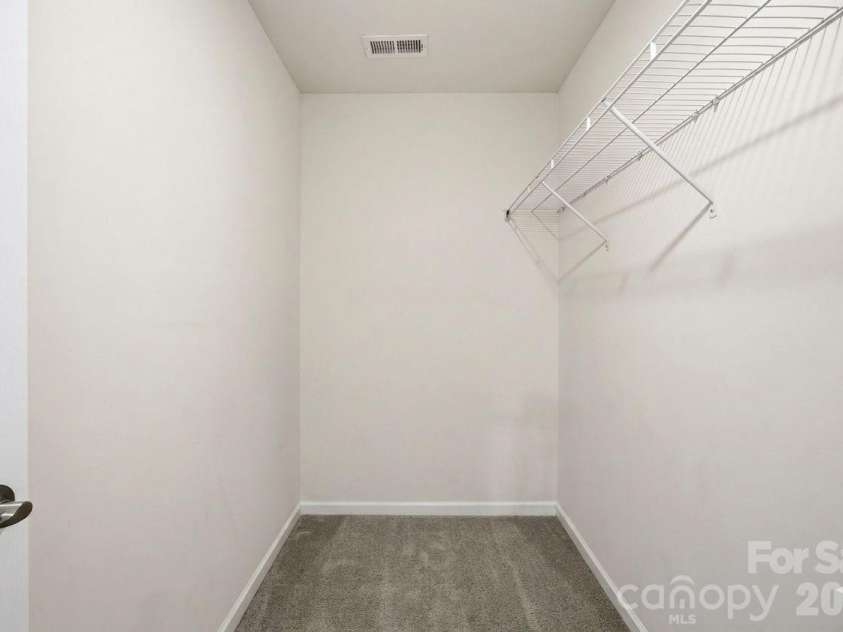 12412 Current Drive, Charlotte, NC 28278.  MLS# CAR4353698, YatesRealty ID 12135. 