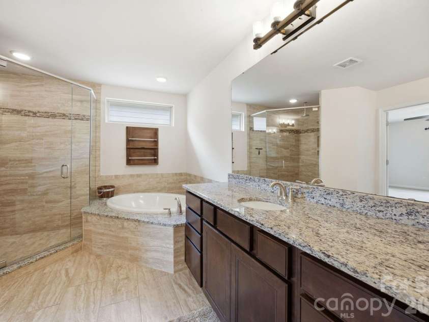 12412 Current Drive, Charlotte, NC 28278.  MLS# CAR4353698, YatesRealty ID 12135. 