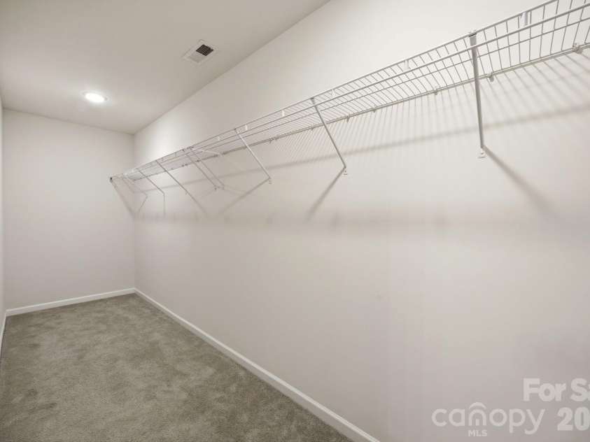 12412 Current Drive, Charlotte, NC 28278.  MLS# CAR4353698, YatesRealty ID 12135. 