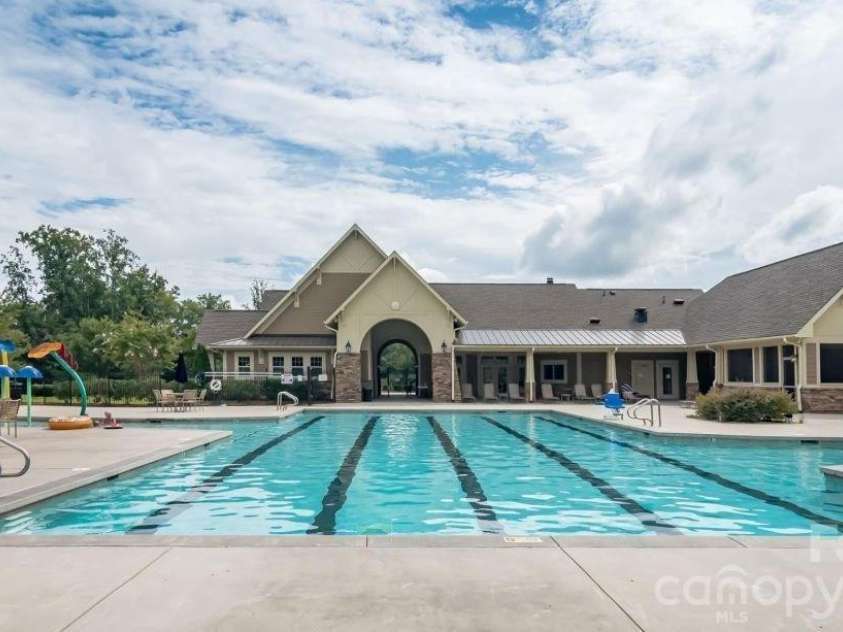 12412 Current Drive, Charlotte, NC 28278.  MLS# CAR4353698, YatesRealty ID 12135. 