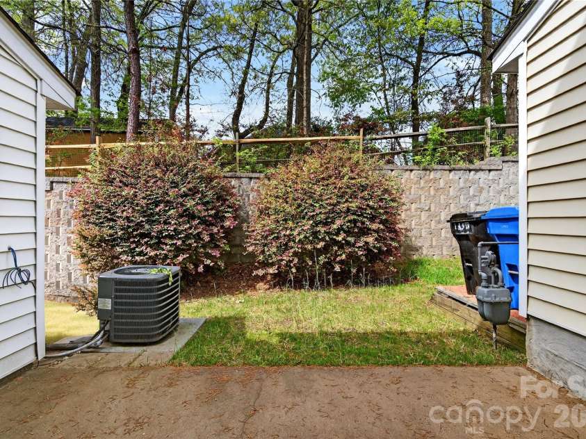 149 Marakery Road, Mooresville, NC 28115.  MLS# CAR4366541, YatesRealty ID 12136. 