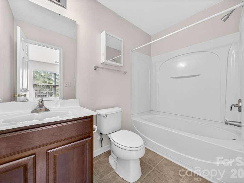 149 Marakery Road, Mooresville, NC 28115.  MLS# CAR4366541, YatesRealty ID 12136. 