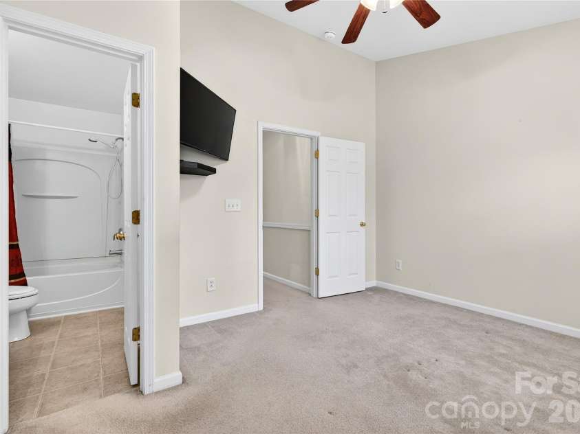 149 Marakery Road, Mooresville, NC 28115.  MLS# CAR4366541, YatesRealty ID 12136. 