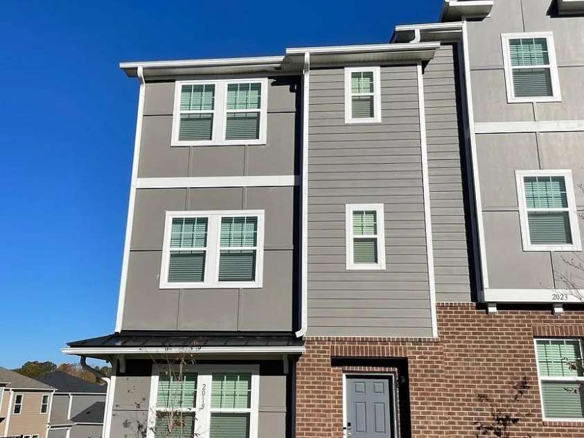 2019 Tears Lane, Charlotte, NC 28217.  MLS# CAR4256316, YatesRealty ID 12137. 