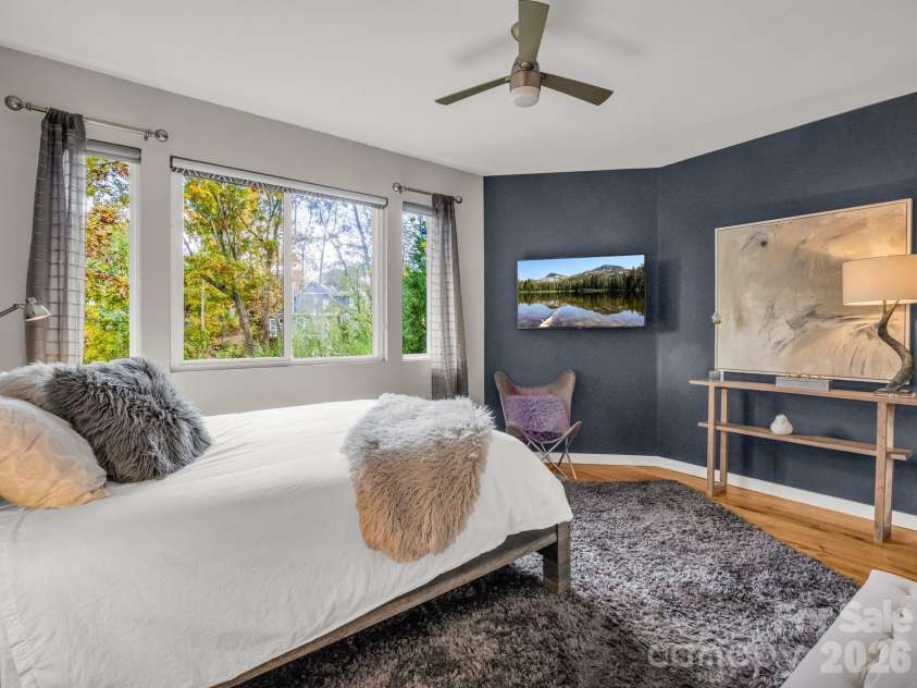 80 Richland Street, Asheville, NC 28806.  MLS# CAR4360184, YatesRealty ID 12138. 