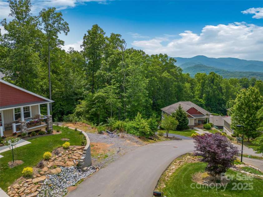 23 Village Overlook Loop, Swannanoa, NC 28778.  MLS# CAR4222599, YatesRealty ID 1214. 