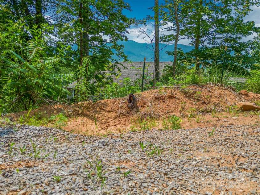23 Village Overlook Loop, Swannanoa, NC 28778.  MLS# CAR4222599, YatesRealty ID 1214. Views