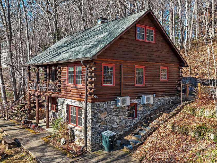 201 Liberty Road, Waynesville, NC 28785.  MLS# CAR4357208, YatesRealty ID 12140. 