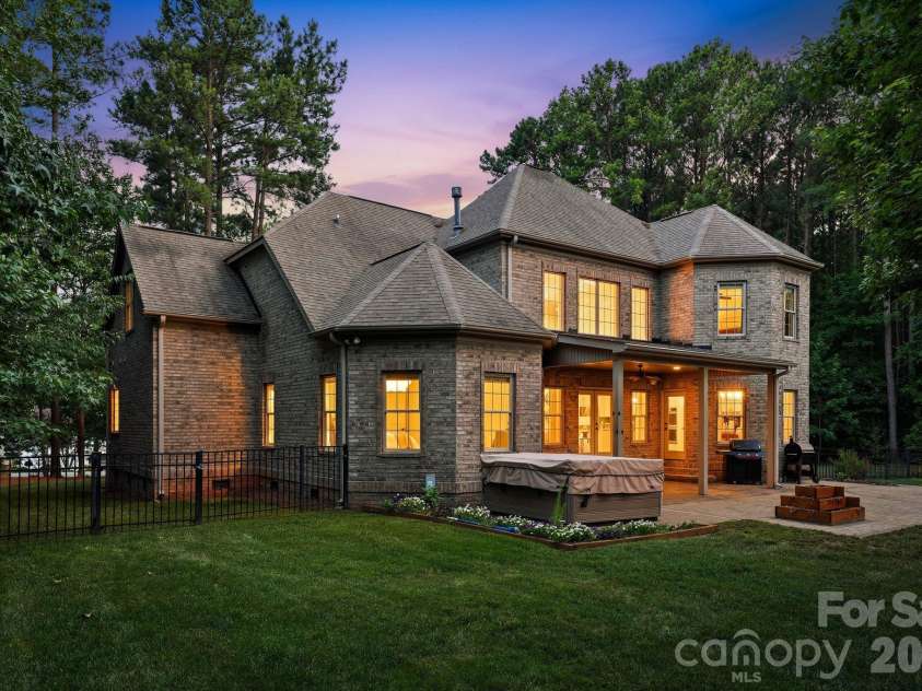 250 Barber Loop, Mooresville, NC 28117.  MLS# CAR4399847, YatesRealty ID 12141. 