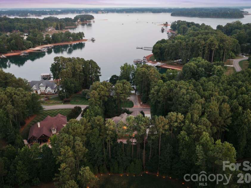 250 Barber Loop, Mooresville, NC 28117.  MLS# CAR4399847, YatesRealty ID 12141. 