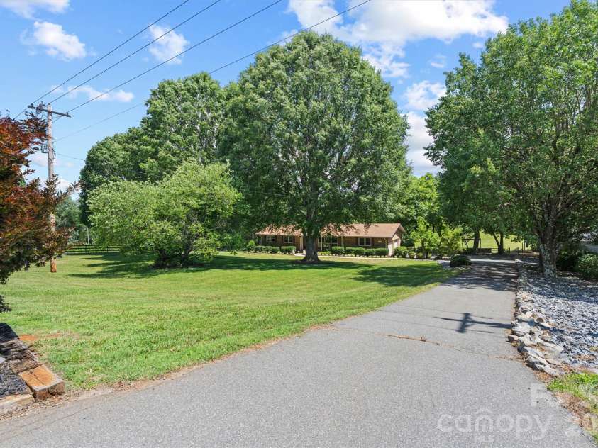 256 Johnson Dairy Road, Mooresville, NC 28115.  MLS# CAR4388596, YatesRealty ID 12142. 