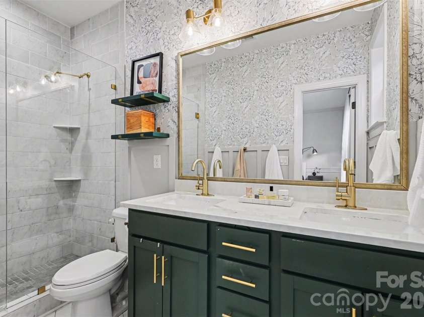 6739 Indian Lane, Charlotte, NC 28213.  MLS# CAR4366469, YatesRealty ID 12143. 