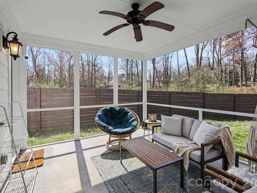6739 Indian Lane, Charlotte, NC 28213.  MLS# CAR4366469, YatesRealty ID 12143. 