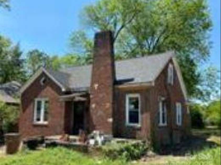 107 Lineberger Street, Shelby, NC 28150.  MLS# CAR4228356, YatesRealty ID 12144. 