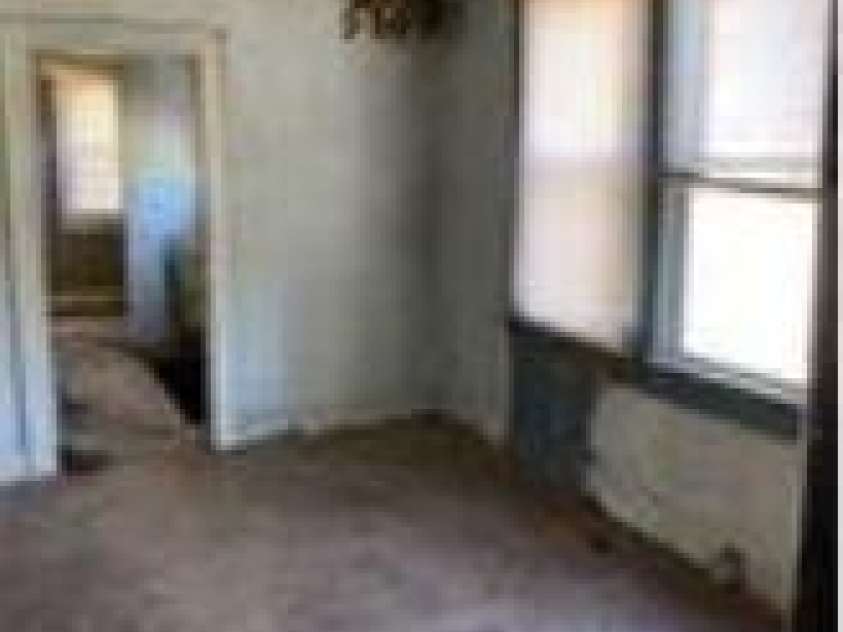 107 Lineberger Street, Shelby, NC 28150.  MLS# CAR4228356, YatesRealty ID 12144. 