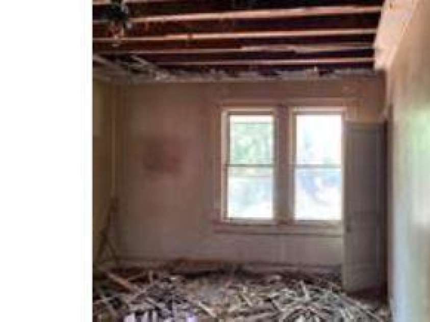 107 Lineberger Street, Shelby, NC 28150.  MLS# CAR4228356, YatesRealty ID 12144. 