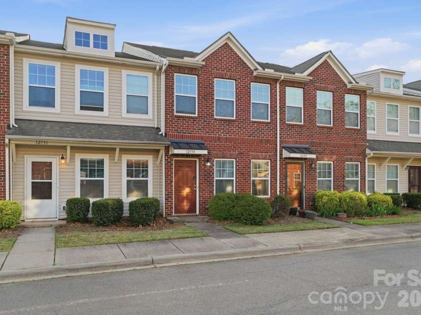 12755 Livengood Lane, Charlotte, NC 28269.  MLS# CAR4364491, YatesRealty ID 12144. 