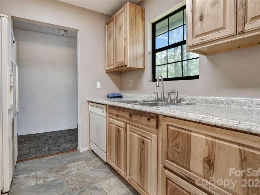 322 Electra Lane, Stanley, NC 28164.  MLS# CAR4243591, YatesRealty ID 12145. 