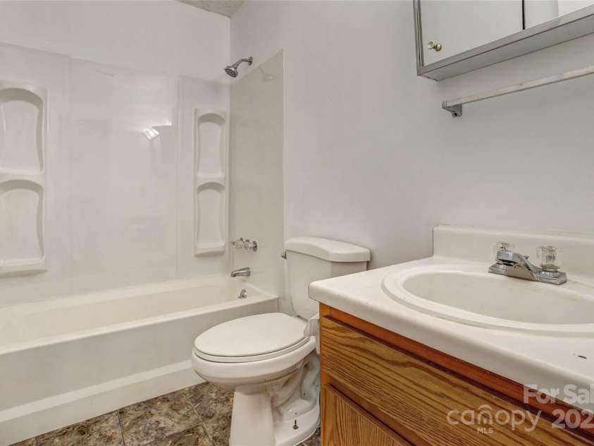 322 Electra Lane, Stanley, NC 28164.  MLS# CAR4243591, YatesRealty ID 12145. 