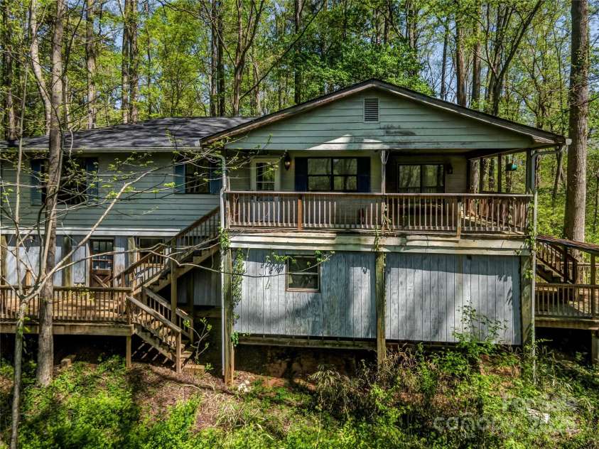 322 Electra Lane, Stanley, NC 28164.  MLS# CAR4243591, YatesRealty ID 12145. 