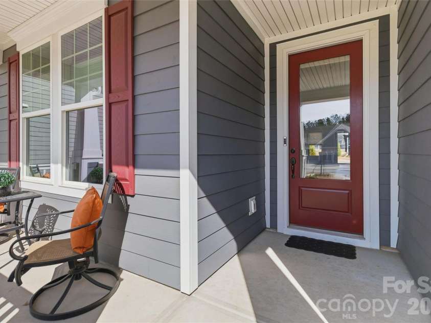 4331 Moxie Way, Charlotte, NC 28215.  MLS# CAR4400281, YatesRealty ID 12145. 