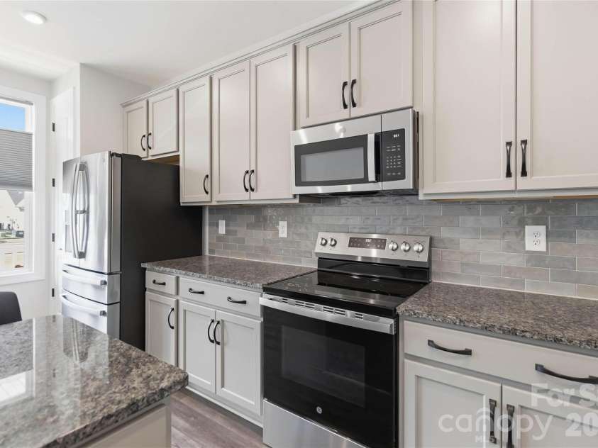 4331 Moxie Way, Charlotte, NC 28215.  MLS# CAR4400281, YatesRealty ID 12145. 