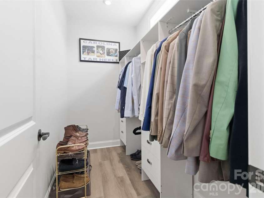 4331 Moxie Way, Charlotte, NC 28215.  MLS# CAR4400281, YatesRealty ID 12145. 