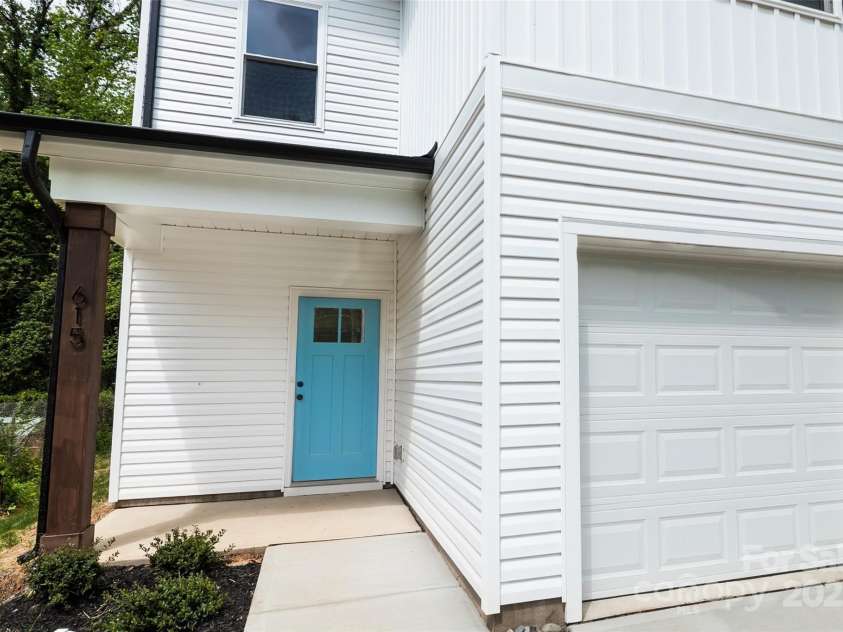 615 Billingsley Road, Charlotte, NC 28211.  MLS# CAR4242829, YatesRealty ID 12147. 