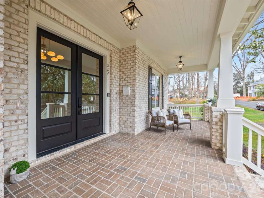1222 Chandler Place, Charlotte, NC 28211.  MLS# CAR4335562, YatesRealty ID 12148. 
