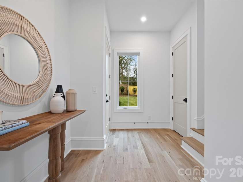 1222 Chandler Place, Charlotte, NC 28211.  MLS# CAR4335562, YatesRealty ID 12148. 