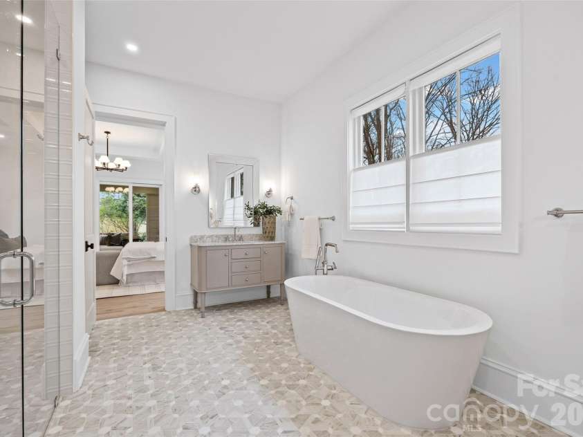 1222 Chandler Place, Charlotte, NC 28211.  MLS# CAR4335562, YatesRealty ID 12148. 