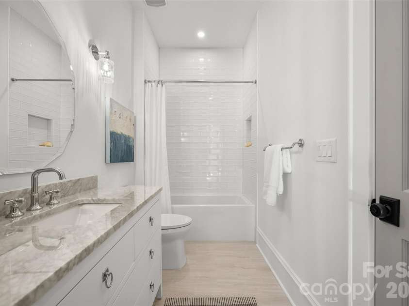 1222 Chandler Place, Charlotte, NC 28211.  MLS# CAR4335562, YatesRealty ID 12148. 