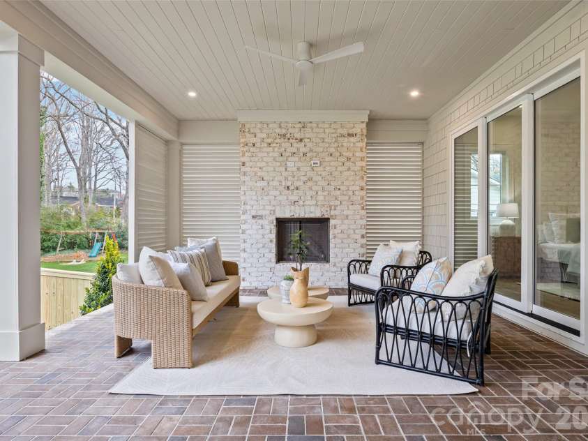 1222 Chandler Place, Charlotte, NC 28211.  MLS# CAR4335562, YatesRealty ID 12148. 