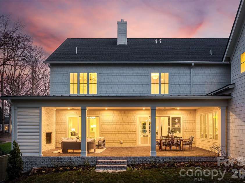 1222 Chandler Place, Charlotte, NC 28211.  MLS# CAR4335562, YatesRealty ID 12148. 