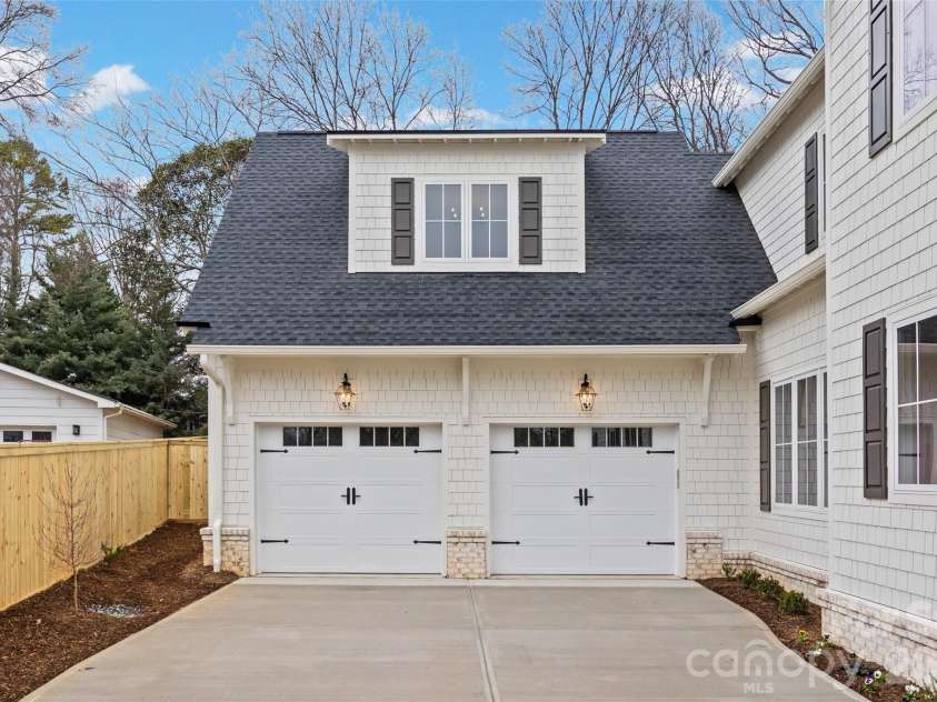 1222 Chandler Place, Charlotte, NC 28211.  MLS# CAR4335562, YatesRealty ID 12148. 