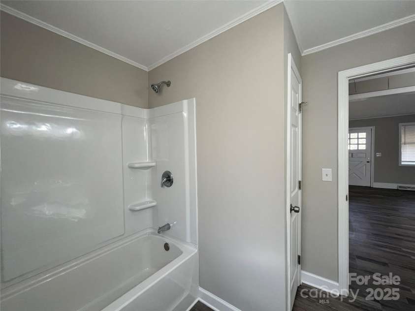 1408 Linwood Road, Gastonia, NC 28052.  MLS# CAR4233382, YatesRealty ID 12148. 