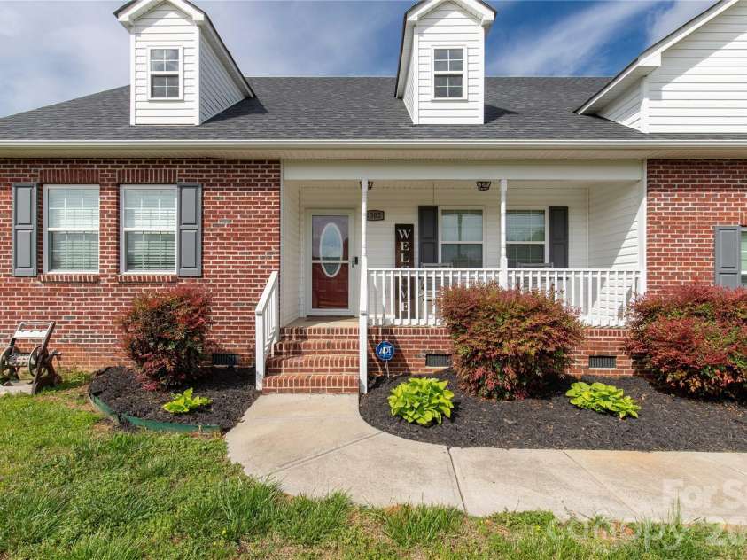 1302 Bryson Creek Drive, McConnells, SC 29726.  MLS# CAR4283048, YatesRealty ID 12149. 