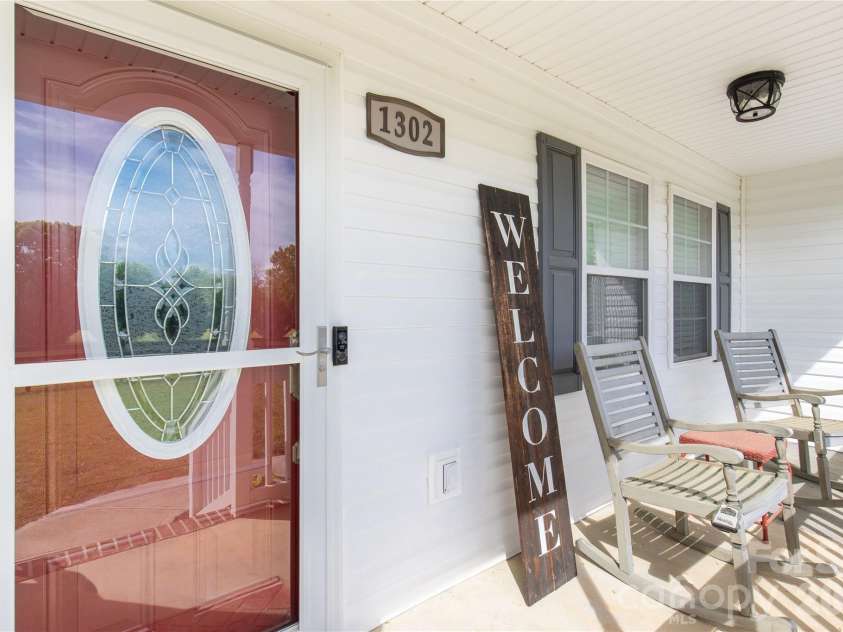 1302 Bryson Creek Drive, McConnells, SC 29726.  MLS# CAR4283048, YatesRealty ID 12149. 