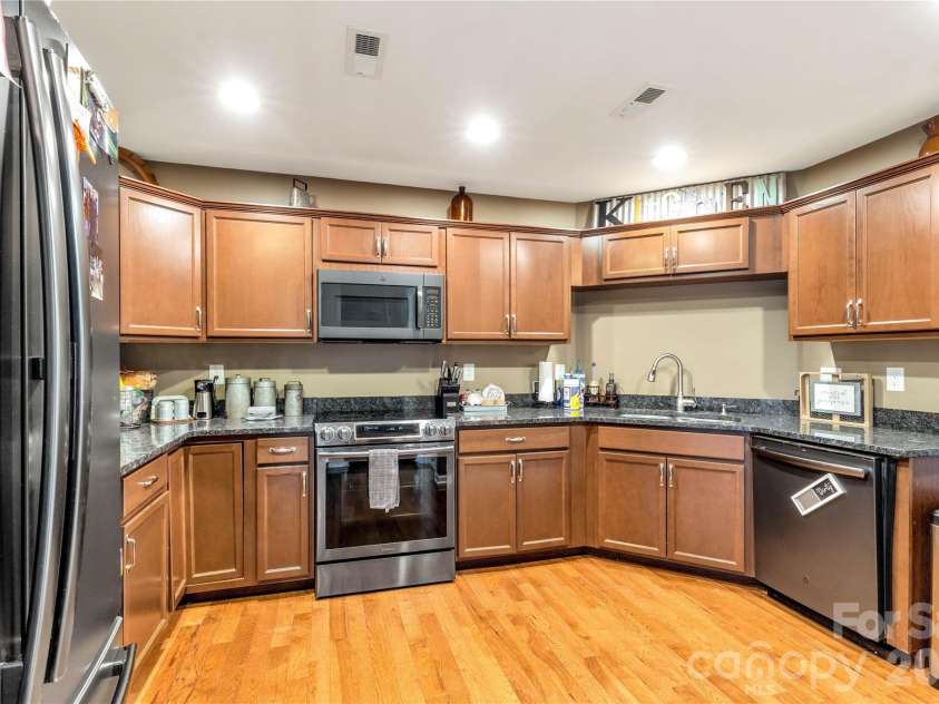 1302 Bryson Creek Drive, McConnells, SC 29726.  MLS# CAR4283048, YatesRealty ID 12149. 