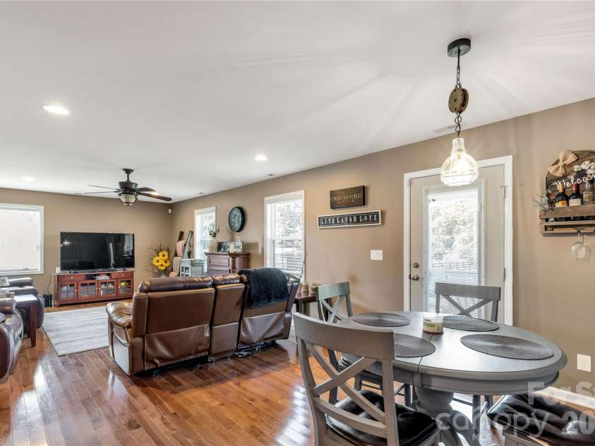 1302 Bryson Creek Drive, McConnells, SC 29726.  MLS# CAR4283048, YatesRealty ID 12149. 
