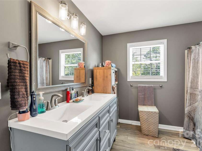 1302 Bryson Creek Drive, McConnells, SC 29726.  MLS# CAR4283048, YatesRealty ID 12149. 