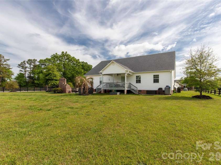 1302 Bryson Creek Drive, McConnells, SC 29726.  MLS# CAR4283048, YatesRealty ID 12149. 