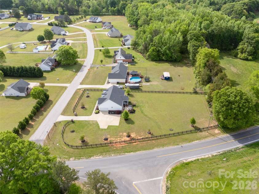 1302 Bryson Creek Drive, McConnells, SC 29726.  MLS# CAR4283048, YatesRealty ID 12149. 