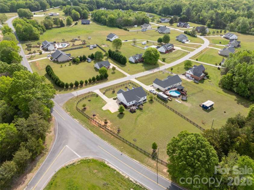 1302 Bryson Creek Drive, McConnells, SC 29726.  MLS# CAR4283048, YatesRealty ID 12149. 
