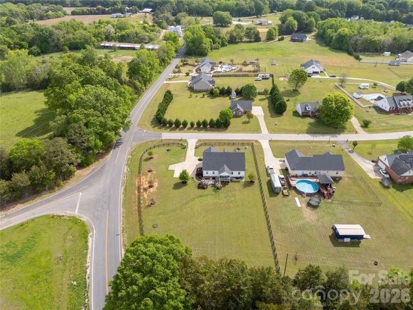 1302 Bryson Creek Drive, McConnells, SC 29726.  MLS# CAR4283048, YatesRealty ID 12149. 
